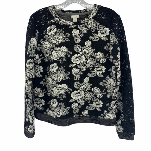 Hinge  Women’s Top Small Black White Floral Lace Print Sweatshirt Cottagecore - Picture 1 of 4